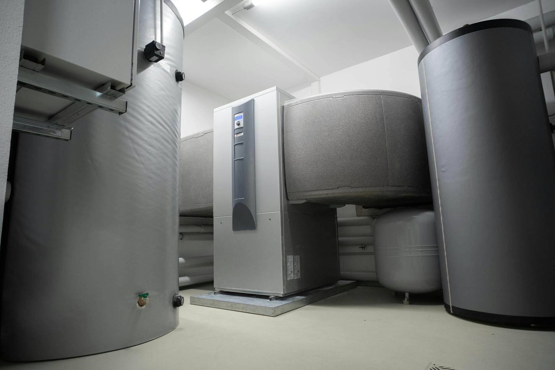 Go Green with a 20 KVA Lithium Inverter/Energy Storage System