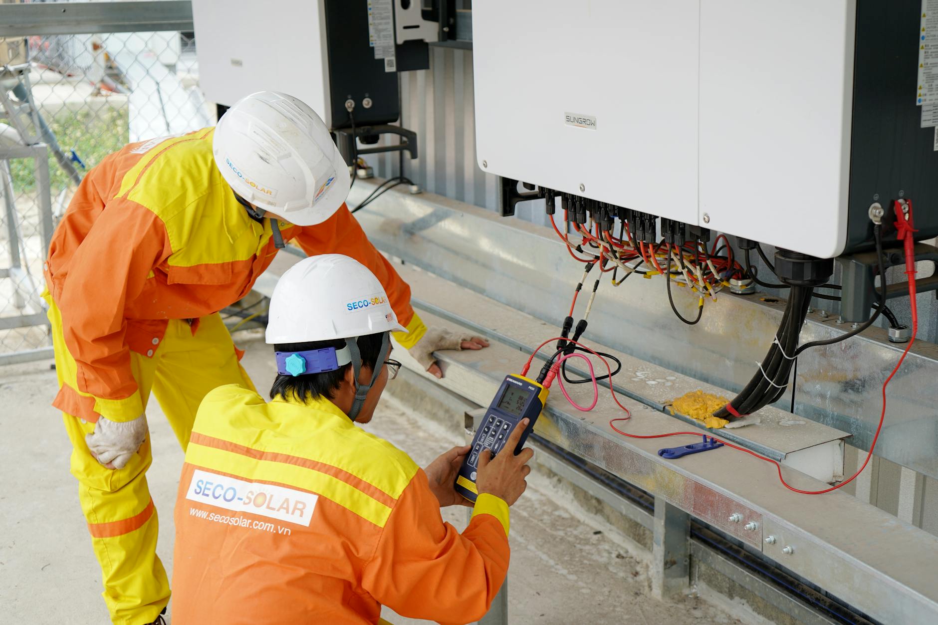 Go Solar with the Su-vastika 15KVA 3 Phase Lithium Inverter
