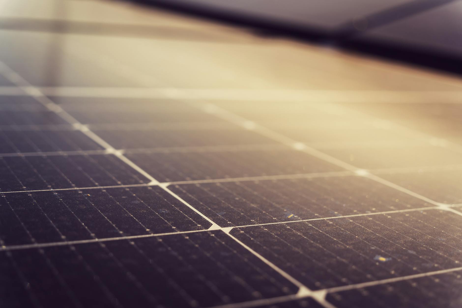 Harnessing Solar Power with Lithium Battery Storage in Gurugram