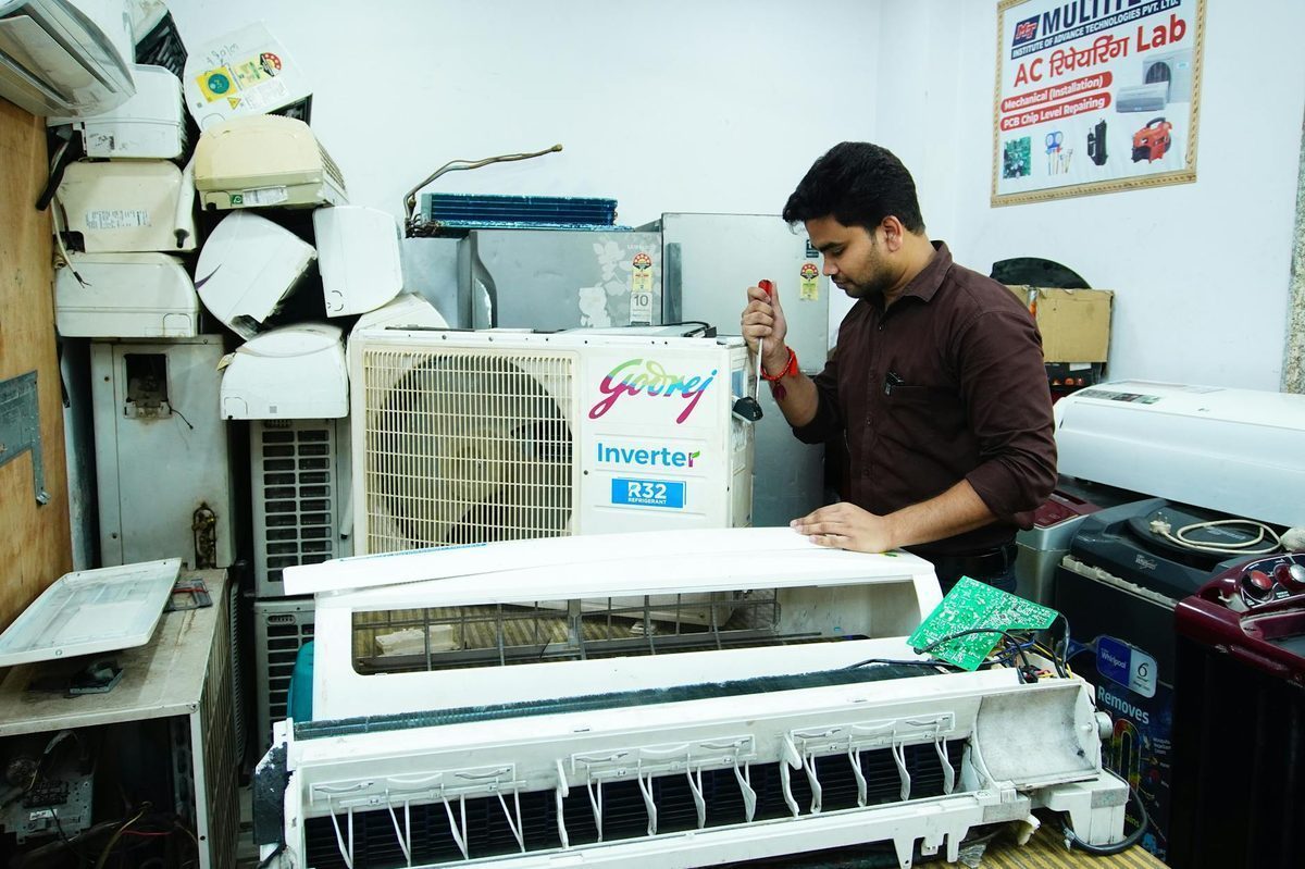 Su-vastika AI-Based Lift Inverter installed at South Delhi