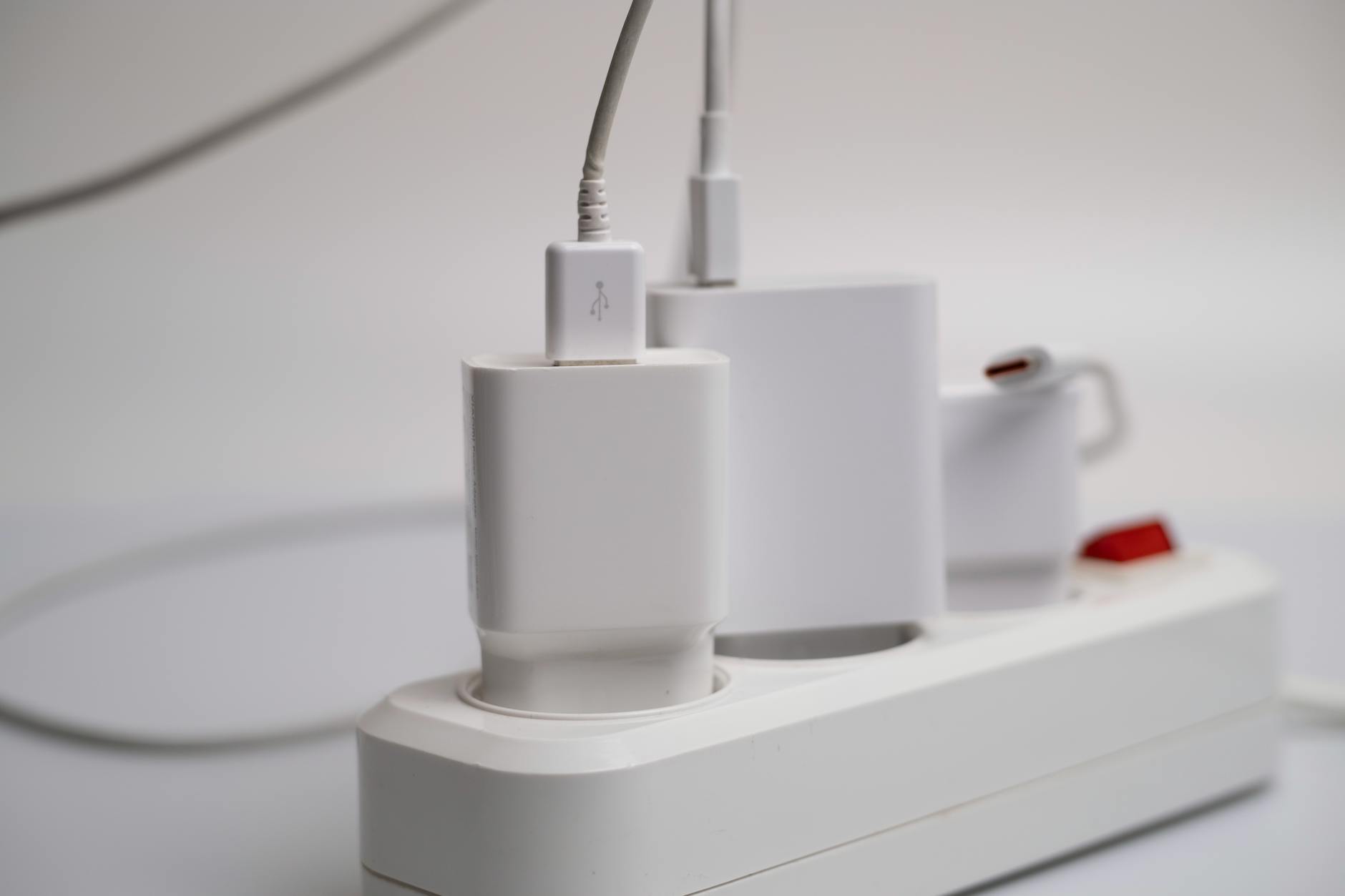 Su-vastika Shatters Price Barrier: Lithium UPS Power Now Within Reach for Everyone