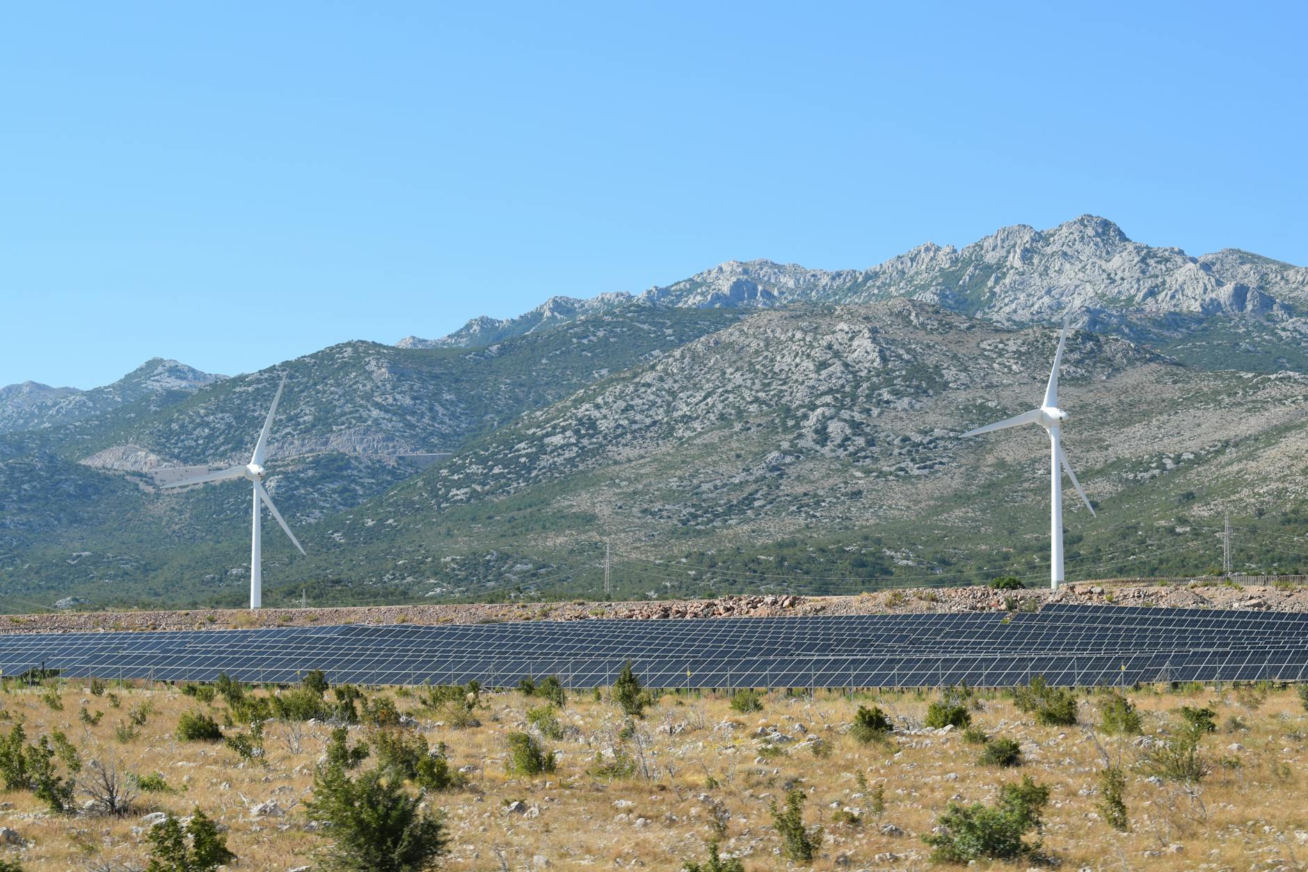 Su-vastika Wins Patent for Revolutionary Solar Hybrid Inverter