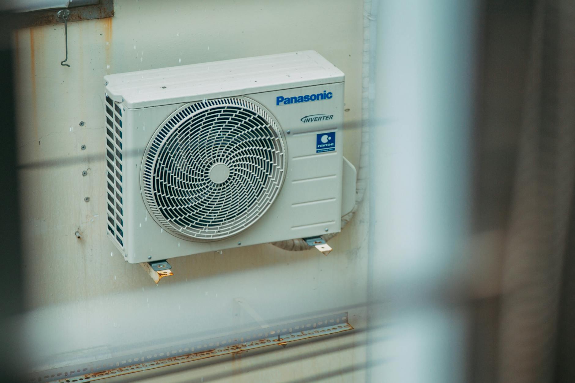 Why Choose a Sinewave Inverter/UPS?